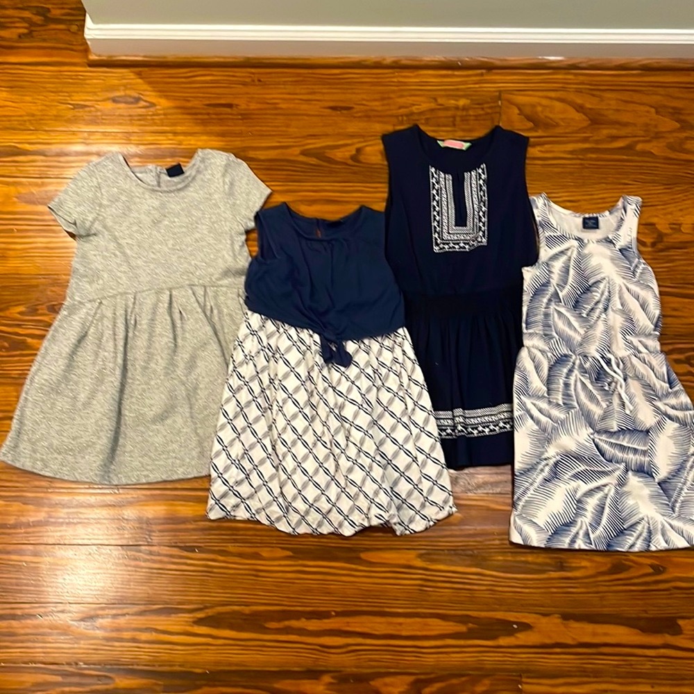 🌈 Bundle of 4 girls dresses